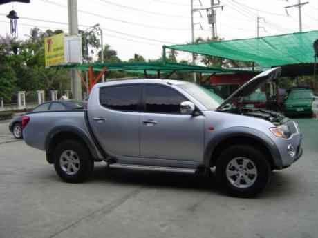 pics of new and used Mitsubishi Triton from Thailand's, Singapore's, Dubai's and UK's top new and used Mitsubishi L200 2.5 and 3.2 Double Cab