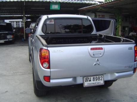 pics of new and used Mitsubishi Triton from Thailand's, Singapore's, Dubai's and UK's top new and used Mitsubishi L200 2.5 and 3.2 Double Cab