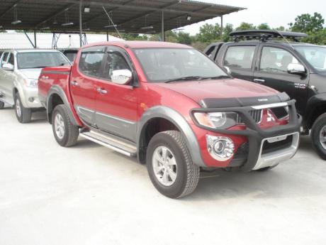 pics of new and used Mitsubishi Triton from Thailand's, Singapore's, Dubai's and UK's top new and used Mitsubishi L200 2.5 and 3.2 Double Cab