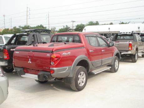 pics of new and used Mitsubishi Triton from Thailand's, Singapore's, Dubai's and UK's top new and used Mitsubishi L200 2.5 and 3.2 Double Cab