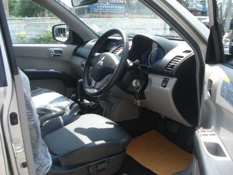 pics of new and used Mitsubishi Triton from Thailand's, Singapore's, Dubai's and UK's top new and used Mitsubishi L200 2.5 and 3.2 Double Cab