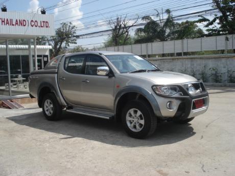 pics of new and used Mitsubishi Triton from Thailand's, Singapore's, Dubai's and UK's top new and used Mitsubishi L200 2.5 and 3.2 Double Cab