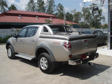 pics of new and used Mitsubishi Triton from Thailand's, Singapore's, Dubai's and UK's top new and used Mitsubishi L200 2.5 and 3.2 Double Cab