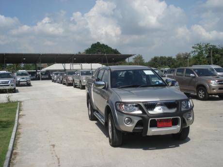 pics of new and used Mitsubishi Triton from Thailand's, Singapore's, Dubai's and UK's top new and used Mitsubishi L200 2.5 and 3.2 Double Cab