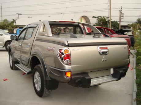 pics of new and used Mitsubishi Triton from Thailand's, Singapore's, Dubai's and UK's top new and used Mitsubishi L200 2.5 and 3.2 Double Cab