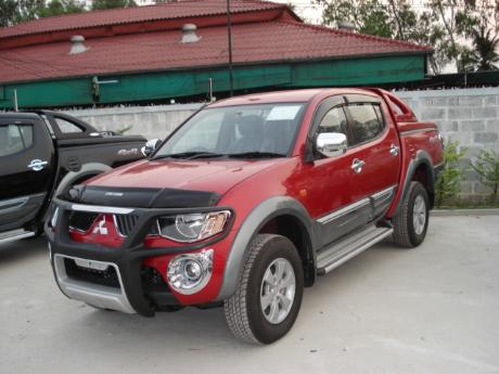 pics of new and used Mitsubishi Triton from Thailand's, Singapore's, Dubai's and UK's top new and used Mitsubishi L200 2.5 and 3.2 Double Cab