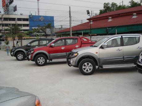 pics of new and used Mitsubishi Triton from Thailand's, Singapore's, Dubai's and UK's top new and used Mitsubishi L200 2.5 and 3.2 Double Cab