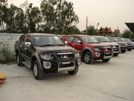 pics of new and used Mitsubishi Triton from Thailand's, Singapore's, Dubai's and UK's top new and used Mitsubishi L200 2.5 and 3.2 Double Cab