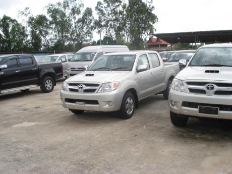 new Toyota Hilux Vigo Double Cab 4x2 E at Thailand's top Toyota Hilux Vigo</a>dealer Jim Autos Thailand