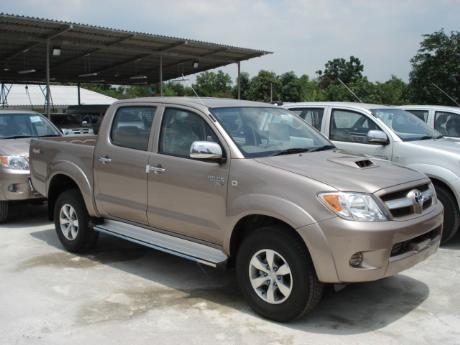 new Toyota Hilux Vigo Double Cab 4x4 E at Thailand's top Toyota Hilux Vigo</a>dealer Jim Autos Thailand