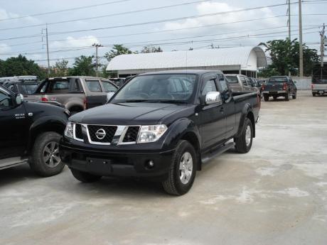 pics of new and used Extra Cab Nissan Navara from Thailand's, Singapore's, Dubai's and UK's top new and used Nissan Navara Single, Extra and Double Cab dealer and exporter Soni Motors