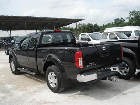pics of new and used Extra Cab Nissan Navara from Thailand's, Singapore's, Dubai's and UK's top new and used Nissan Navara Single, Extra and Double Cab dealer and exporter Soni Motors
