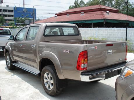 new Toyota Hilux Vigo Double Cab at Thailand's top Toyota Hilux Vigo</a>dealer Jim Autos Thailand